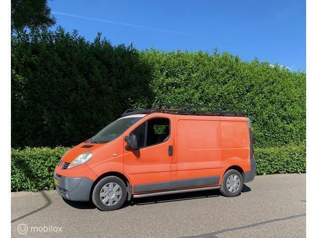 Oranje Gebruikt 2011 Renault Trafic Van | € 2.999 (Goede deal) - Afbeelding 1/4