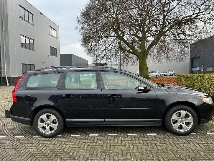 Gebruikt 2008 Volvo V70 Stationwagen | € 4.200 (Super prijs) - Afbeelding 1/4