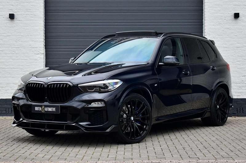 Zwart Gebruikt 2020 BMW X5 Executive SUV | € 58.750 (Iets duurder) - Afbeelding 1/4