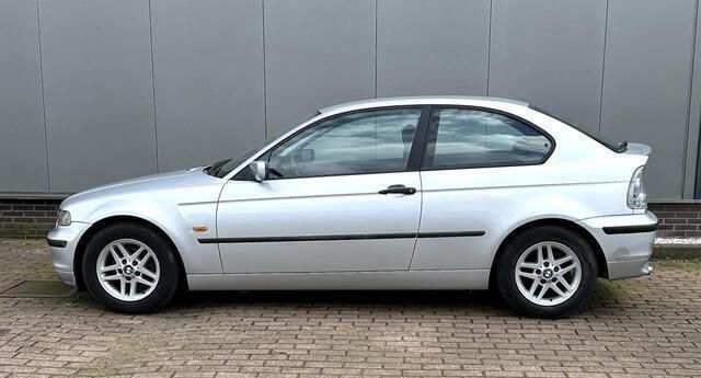 Grijs Gebruikt 2002 BMW 316 Compact Hatchback | € 2.250 (Iets duurder) - Afbeelding 1/4