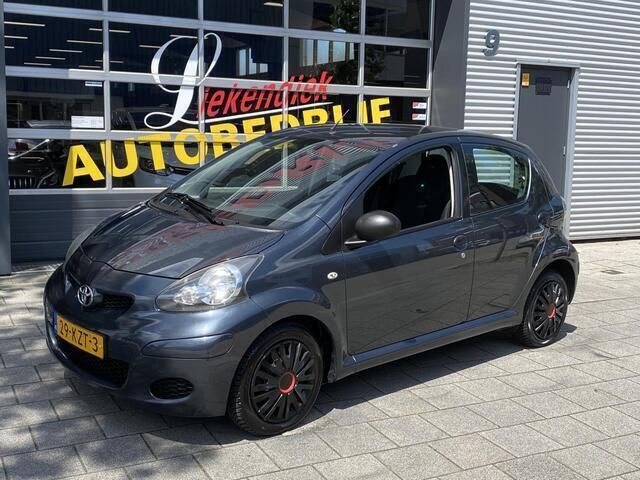 Grijs Gebruikt 2010 Toyota Aygo Comfort Hatchback | € 3.250 (Eerlijke prijs) - Afbeelding 1/4