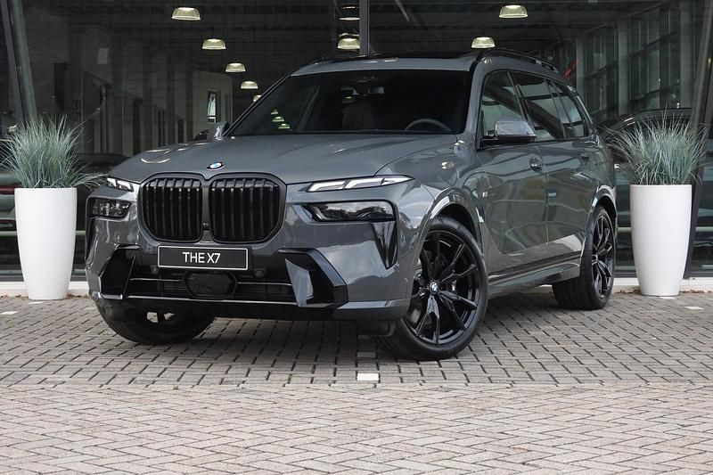 Grijs Nieuw 2025 BMW X7 Comfort Edition SUV | € 182.858 (Goede deal) - Afbeelding 1/4