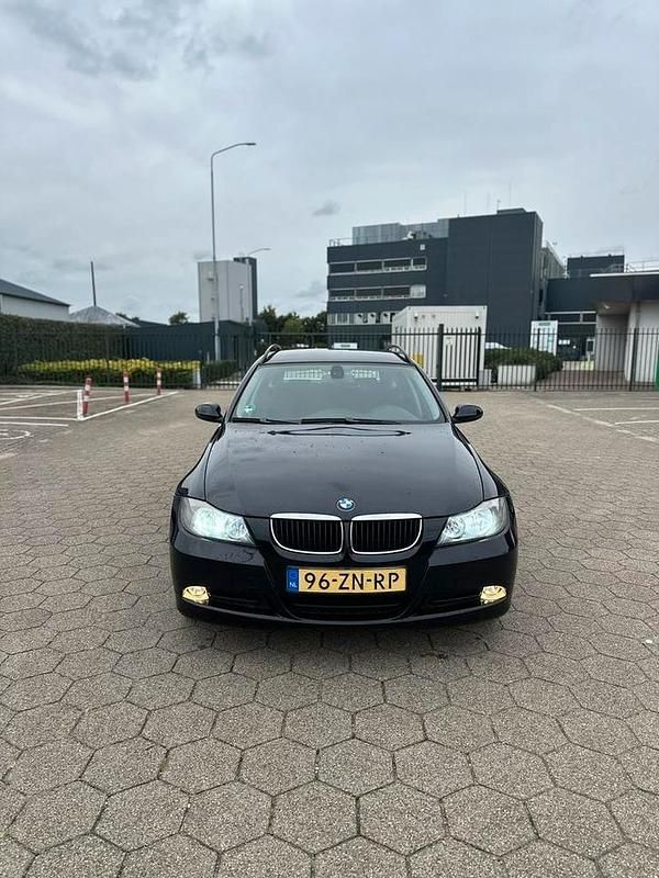 Gebruikt 2008 BMW 318 Stationwagen | € 2.500 (Iets duurder) - Afbeelding 1/4