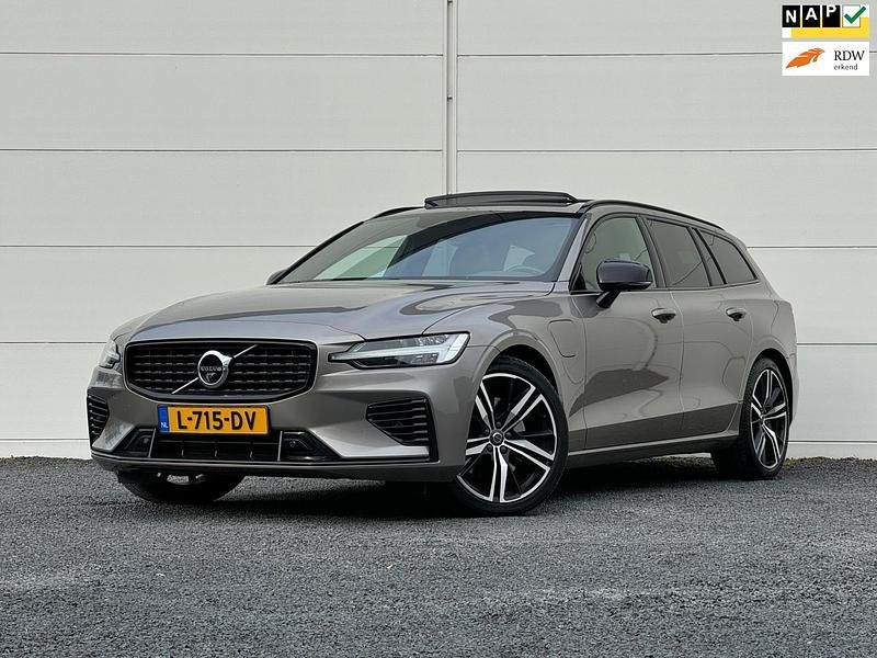 Grijs Gebruikt 2021 Volvo V60 R-Design Stationwagen | € 33.945 (Eerlijke prijs) - Afbeelding 1/4