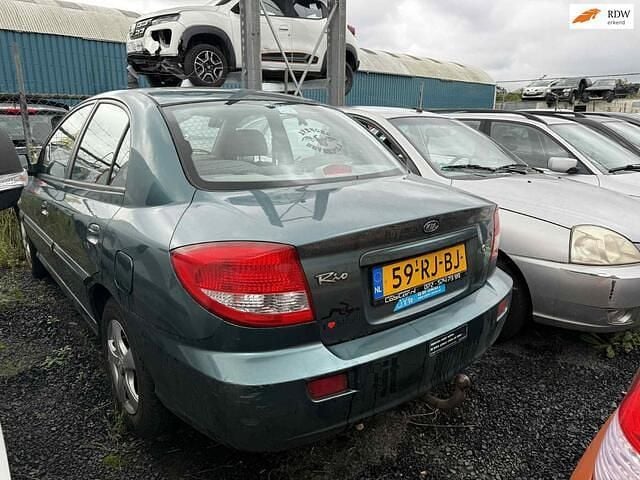 Groen Gebruikt 2005 Kia Rio Sedan | € 500 (Super prijs) - Afbeelding 1/4