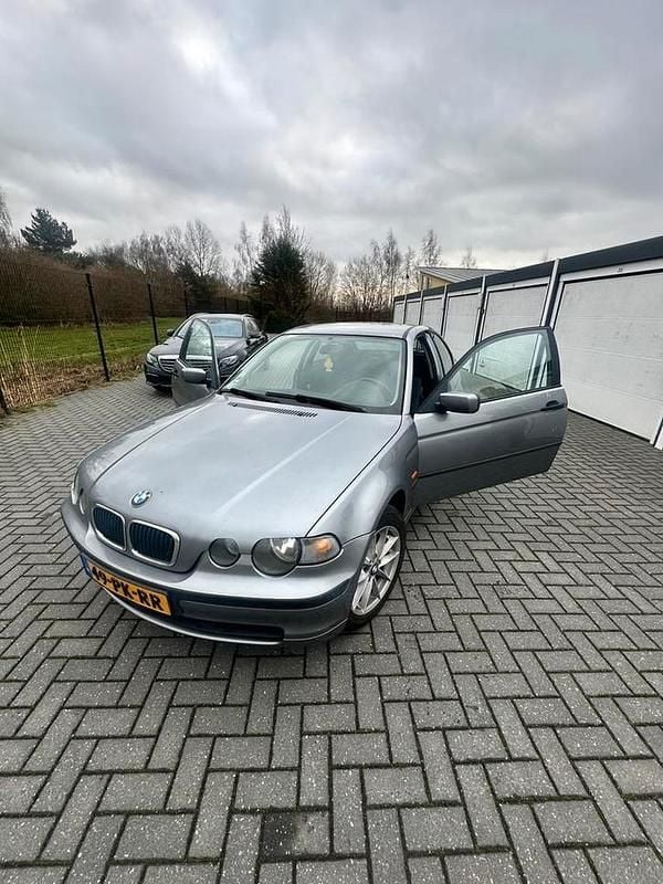 Occasion 2004 BMW 316 Compact Hatchback | € 1.250 (Eerlijke prijs) - Afbeelding 1/4