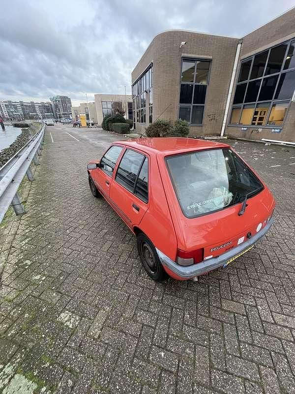 Occasion Peugeot 205 Forever 75 PK (55 kW) 1998 Sedan