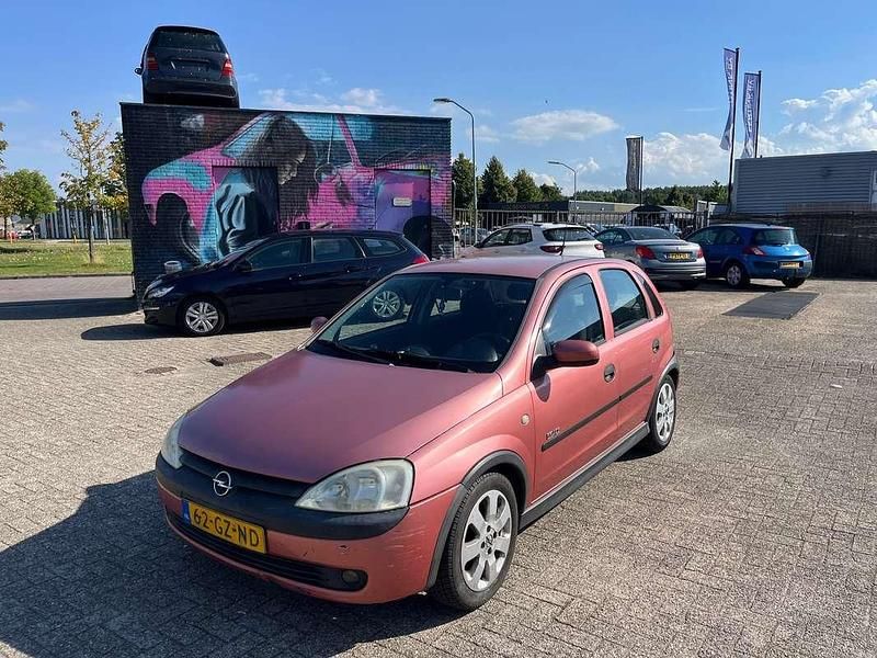 Rood Gebruikt 2001 Opel Corsa Elegance Hatchback | € 1.495 (Eerlijke prijs) - Afbeelding 1/4