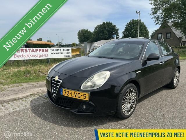 Zwart Gebruikt 2010 Alfa Romeo Giulietta Progression Hatchback | € 2.000 (Goede deal) - Afbeelding 1/4