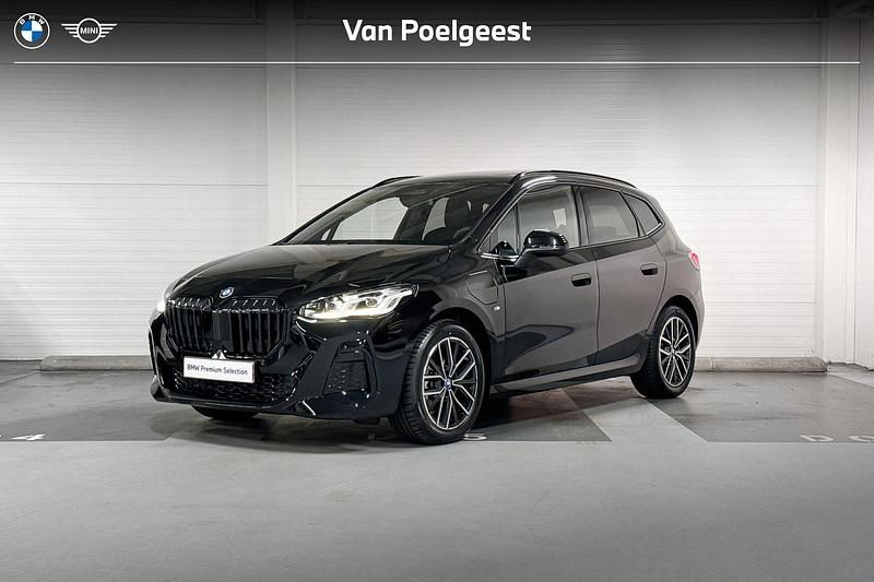 Zwart Gebruikt 2024 BMW 225 Active Tourer M Sport MPV | € 41.900 (Goede deal) - Afbeelding 1/4