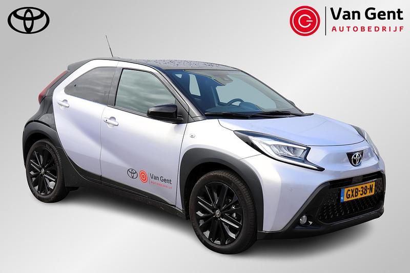 Paars Gebruikt 2025 Toyota Aygo Hatchback | € 27.999 - Afbeelding 1/4