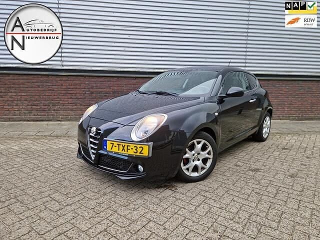 Zwart Gebruikt 2014 Alfa Romeo MiTo Hatchback | € 4.945 (Eerlijke prijs) - Afbeelding 1/4