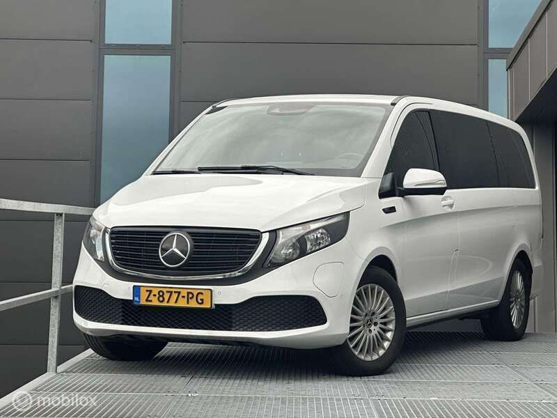 Wit Gebruikt 2022 Mercedes EQV300 MPV | € 64.890 - Afbeelding 1/4