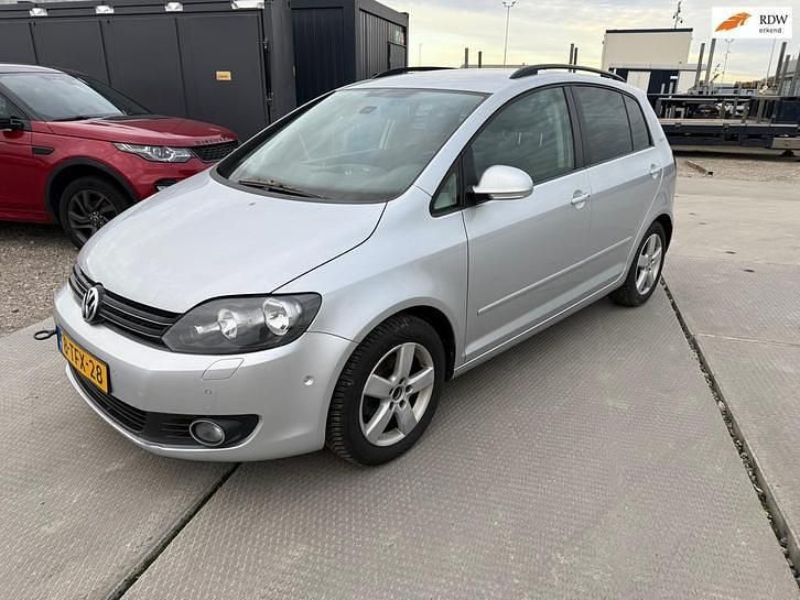 Gebruikt 2010 VW Golf Plus Cross Highline MPV | € 3.750 - Afbeelding 1/4
