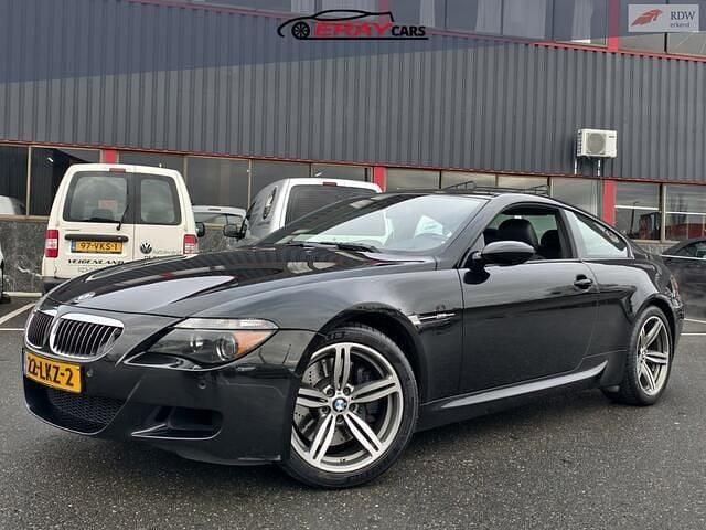 Zwart (metallic) Gebruikt 2007 BMW M6 Coupé | € 28.999 - Afbeelding 1/4