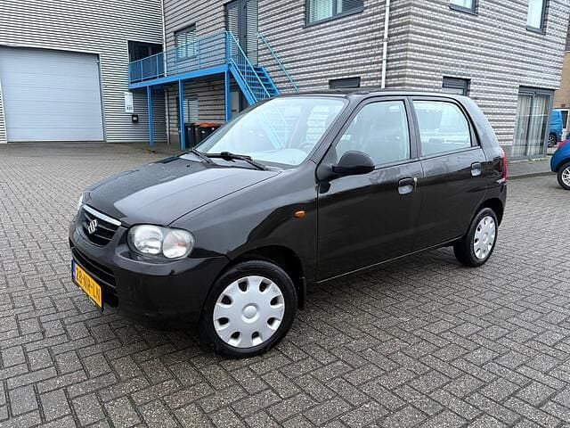 Zwart Occasion 2004 Suzuki Alto GLS Hatchback | € 1.399 (Eerlijke prijs) - Afbeelding 1/4
