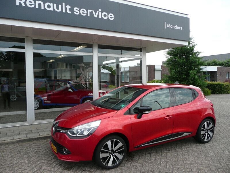 Rood Gebruikt 2016 Renault Clio IV Dynamique Hatchback | € 9.945 (Duur) - Afbeelding 1/3