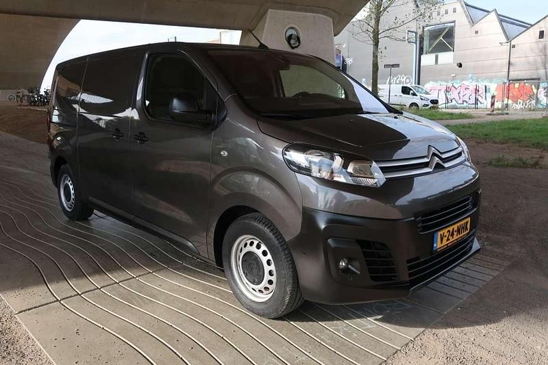 Occasion Citroën Jumpy 100 kW (136 PK) 2021 Grijs MPV