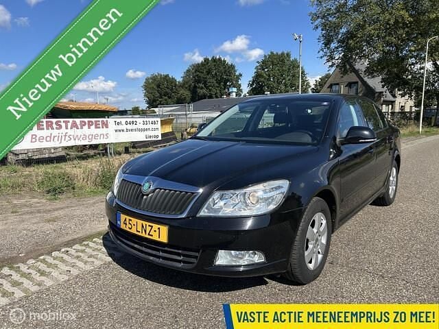 Zwart Occasion 2010 Skoda Octavia Ambition Hatchback | € 3.250 (Goede deal) - Afbeelding 1/4
