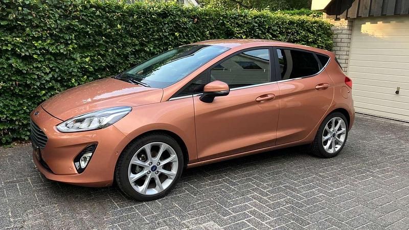 Brons Gebruikt 2018 Ford Fiesta Titanium Hatchback | € 12.850 (Goede deal) - Afbeelding 1/4