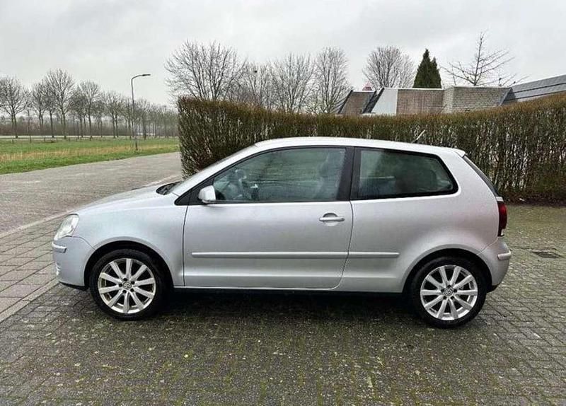 Occasion VW Polo 75 PK (55 kW) 2006 Grijs Sedan