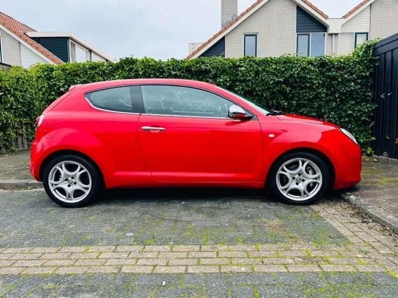 Rood Gebruikt 2008 Alfa Romeo MiTo Progression Hatchback | € 6.950 (Duur) - Afbeelding 1/4
