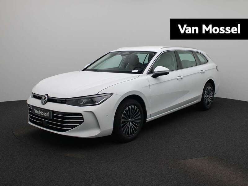 Wit Nieuw 2025 VW Passat Business Stationwagen | € 57.800 (Duur) - Afbeelding 1/4