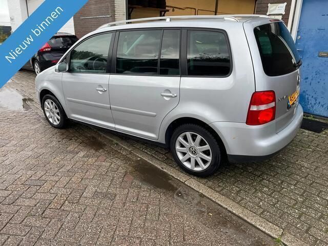 Occasion VW Touran Highline 150 PK (110 kW) 2003 Grijs MPV