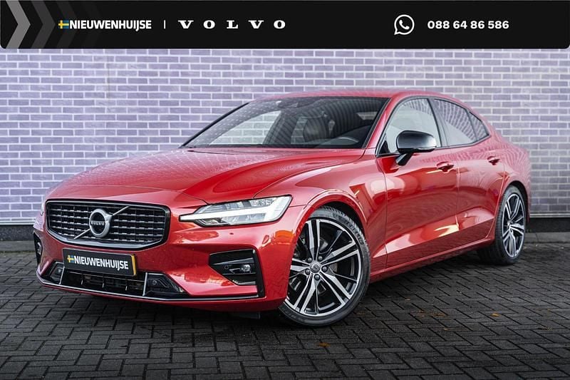 Rood Gebruikt 2020 Volvo S60 R-Design Sedan | € 29.694 (Eerlijke prijs) - Afbeelding 1/4