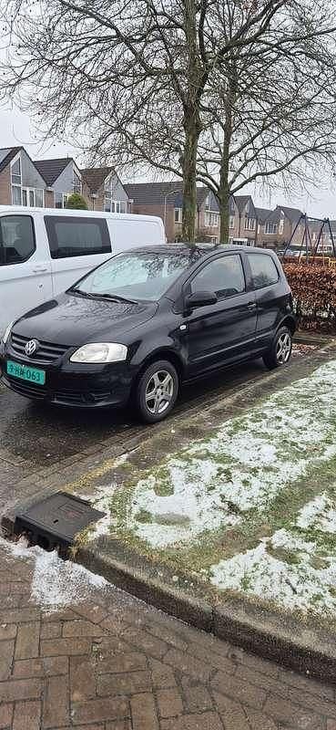 Zwart Occasion 2006 VW Fox Trendline Hatchback | € 1.000 (Goede deal) - Afbeelding 1/4