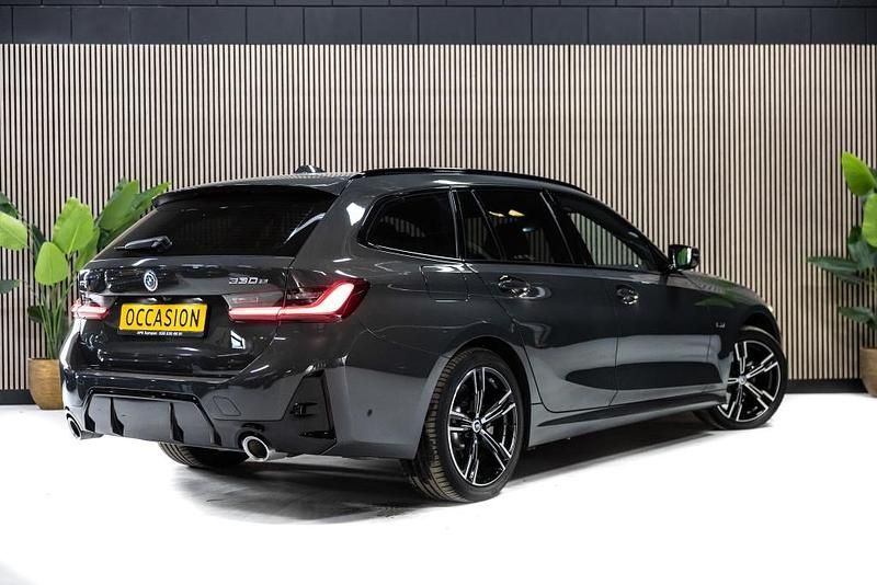 Occasion BMW 330e M Sport 292 PK (214 kW) 2022 Grijs Stationwagen