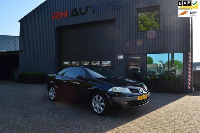 Zwart Gebruikt 2004 Renault Mégane Cabriolet Komfort Cabriolet | € 1.950 (Eerlijke prijs) - Afbeelding 1/4