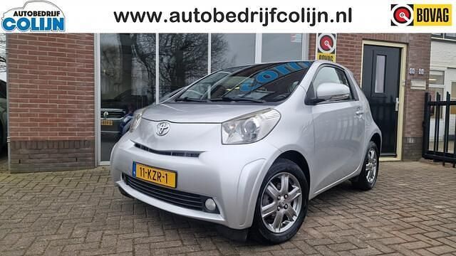 Grijs Occasion 2010 Toyota iQ Hatchback | € 7.950 (Eerlijke prijs) - Afbeelding 1/4