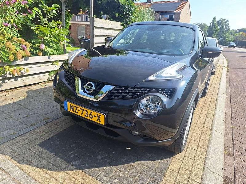 Zwart Occasion 2017 Nissan Juke S SUV | € 13.250 (Iets duurder) - Afbeelding 1/4