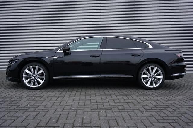 Occasion VW Arteon R-line 218 PK (160 kW) 2021 Zwart (metallic) Hatchback