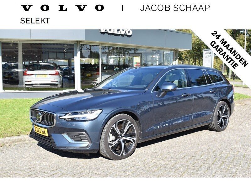 Blauw, metallic lak Gebruikt 2024 Volvo V60 Plus Stationwagen | € 46.900 (Iets duurder) - Afbeelding 1/4