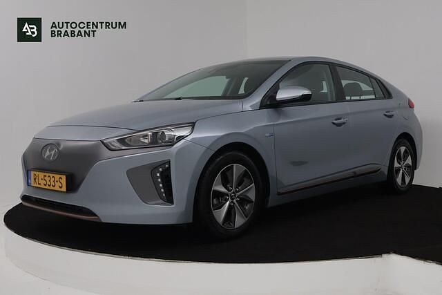 Grijs Occasion 2018 Hyundai Ioniq Comfort Hatchback | € 11.445 (Goede deal) - Afbeelding 1/4