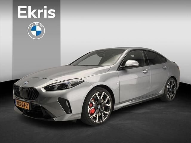 Grijs, metallic lak Gebruikt 2025 BMW 220 Comfort Edition Coupé | € 52.900 (Duur) - Afbeelding 1/4