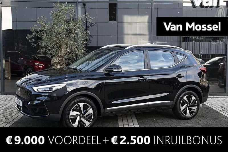 , metallic lak Nieuw 2024 MG ZS Comfort Sedan | € 30.645 (Iets duurder) - Afbeelding 1/4