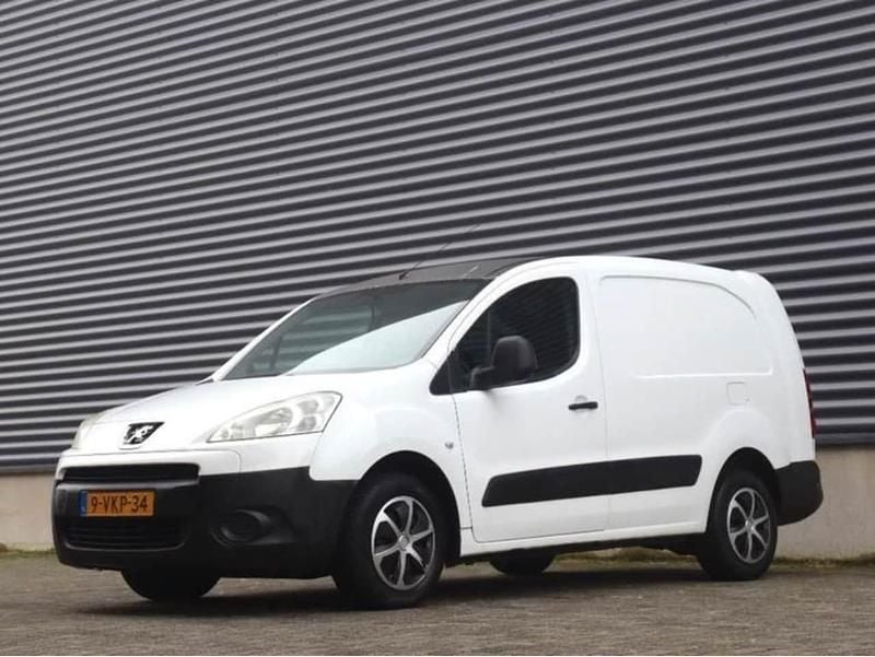 Occasion Peugeot Partner Avantage 90 PK (66 kW) 2011 Wit MPV