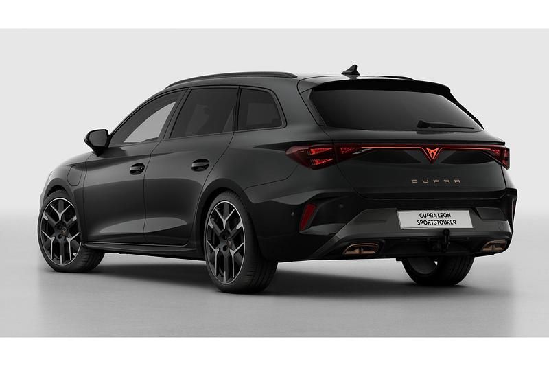 Nieuw Cupra Leon VZ 2025 Midnight black Stationwagen