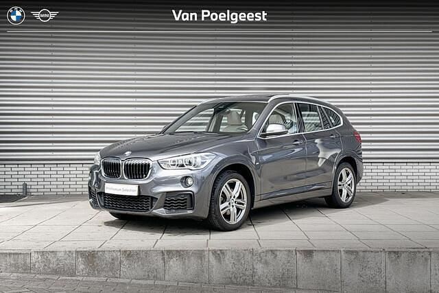Mineralgrau metallic (grijs metallic) Gebruikt 2019 BMW X1 M Sport SUV | € 24.500 (Goede deal) - Afbeelding 1/4