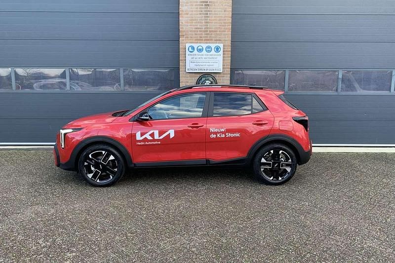 Nieuw Kia Stonic GT-Line 116 PK (85 kW) 2025 Rood SUV