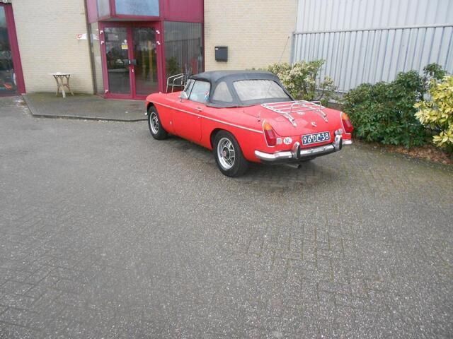 Occasion MG B 95 PK (69 kW) 1974 Oranje Cabriolet