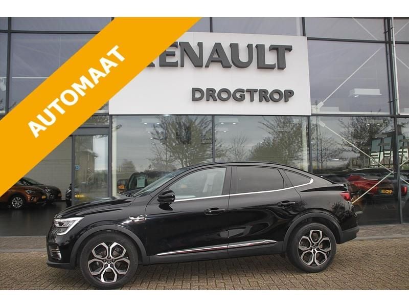 Noir etoile (zwart metallic) Gebruikt 2022 Renault Arkana Intens SUV | € 23.925 (Eerlijke prijs) - Afbeelding 1/4