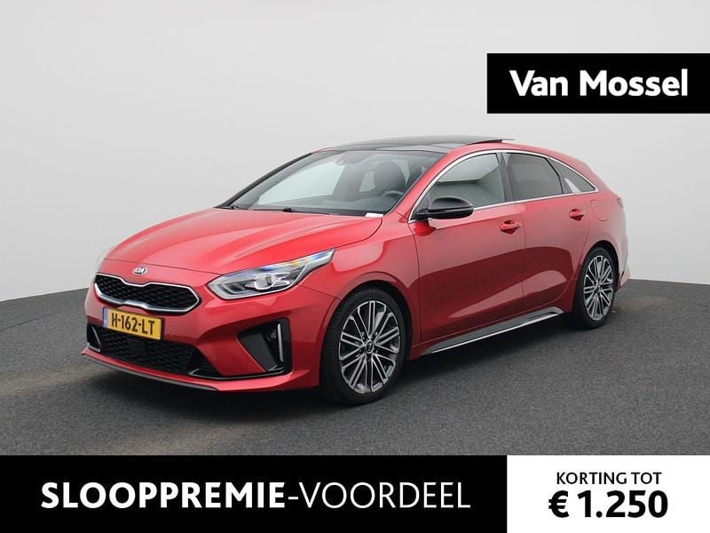Rood Gebruikt 2020 Kia ProCeed Hatchback | € 21.900 (Eerlijke prijs) - Afbeelding 1/4