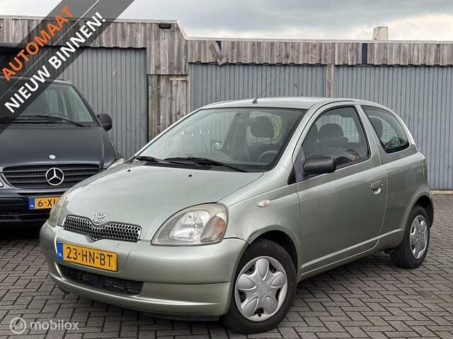 Groen Occasion 2001 Toyota Yaris Sol Hatchback | € 2.495 (Eerlijke prijs) - Afbeelding 1/4