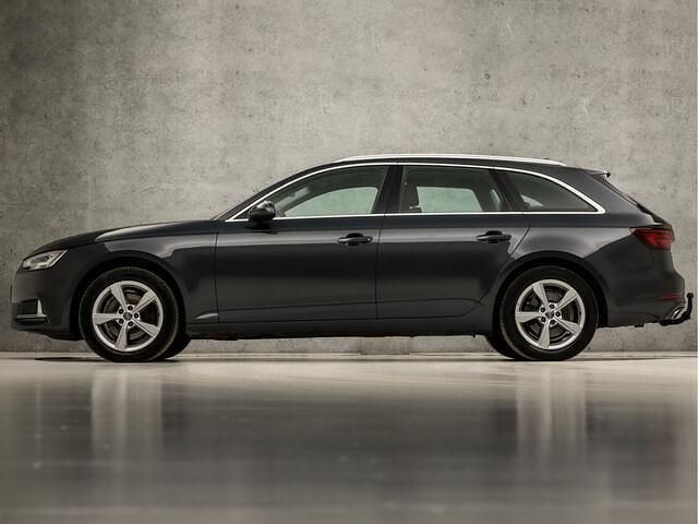 Occasion Audi A4 Sport 150 PK (110 kW) 2019 Grijs Stationwagen