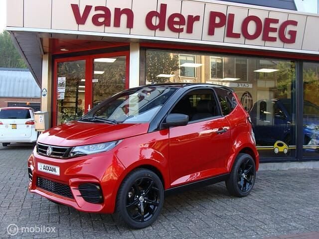Rood Nieuw 2025 Aixam City Sport Hatchback | € 17.362 (Eerlijke prijs) - Afbeelding 1/4