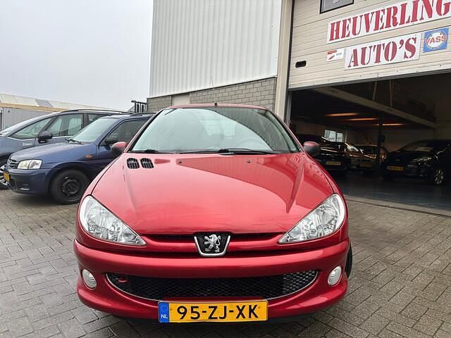 Occasion Peugeot 206 Forever 75 PK (55 kW) 2008 Rood Hatchback